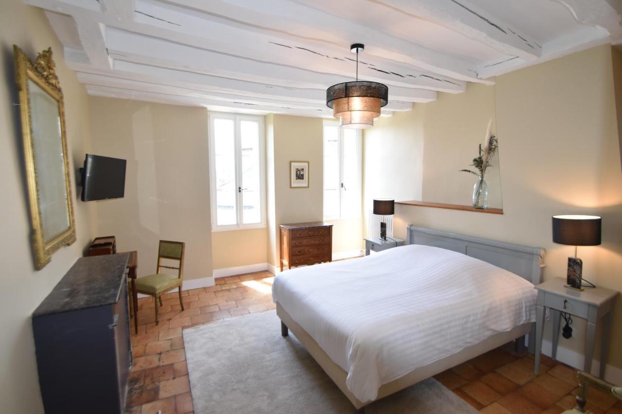 Les Destinees Hotel Chinon Exterior photo