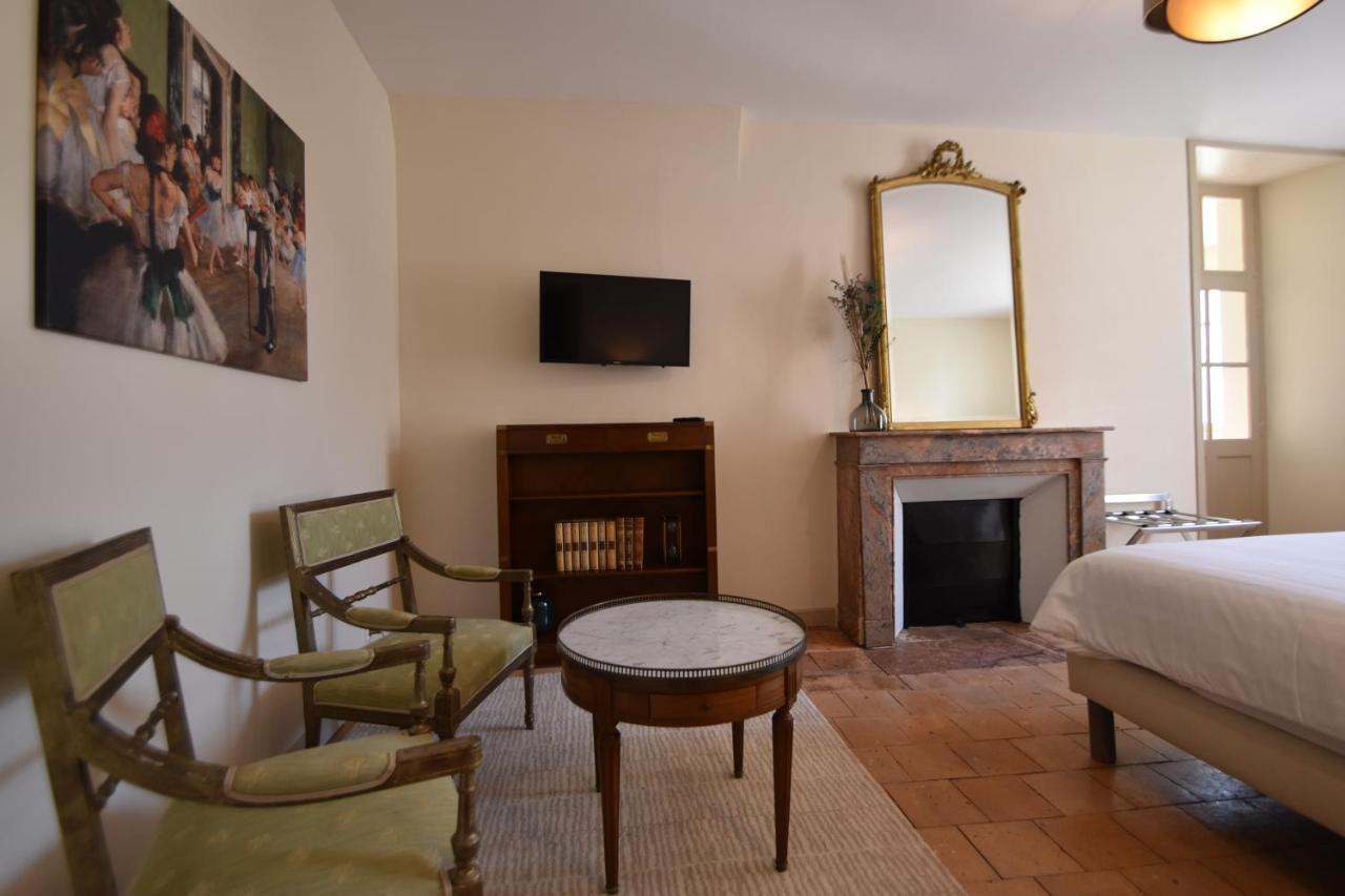 Les Destinees Hotel Chinon Exterior photo